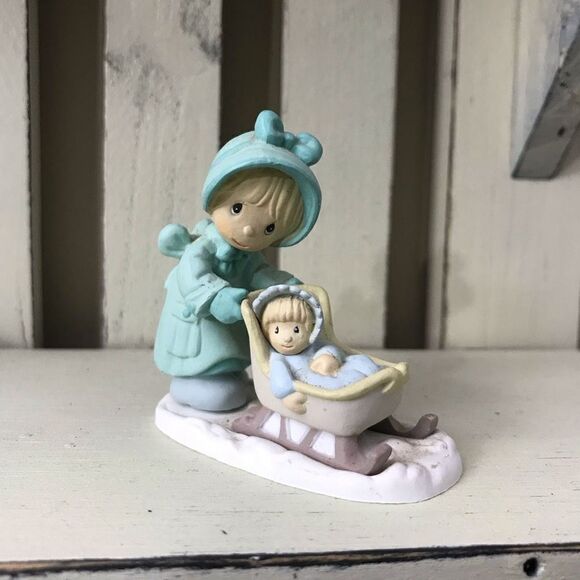1989 Precious Moments Calendar Girls January Figurine Doll Miniature Figurine Re - Picture 8 of 12